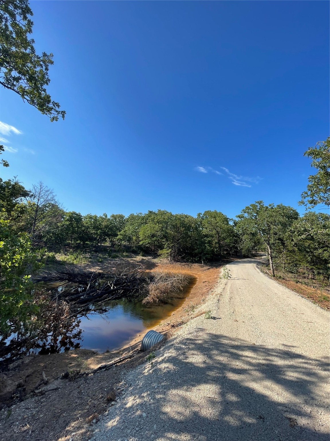 208 Red Top Road Valley View TX 76272