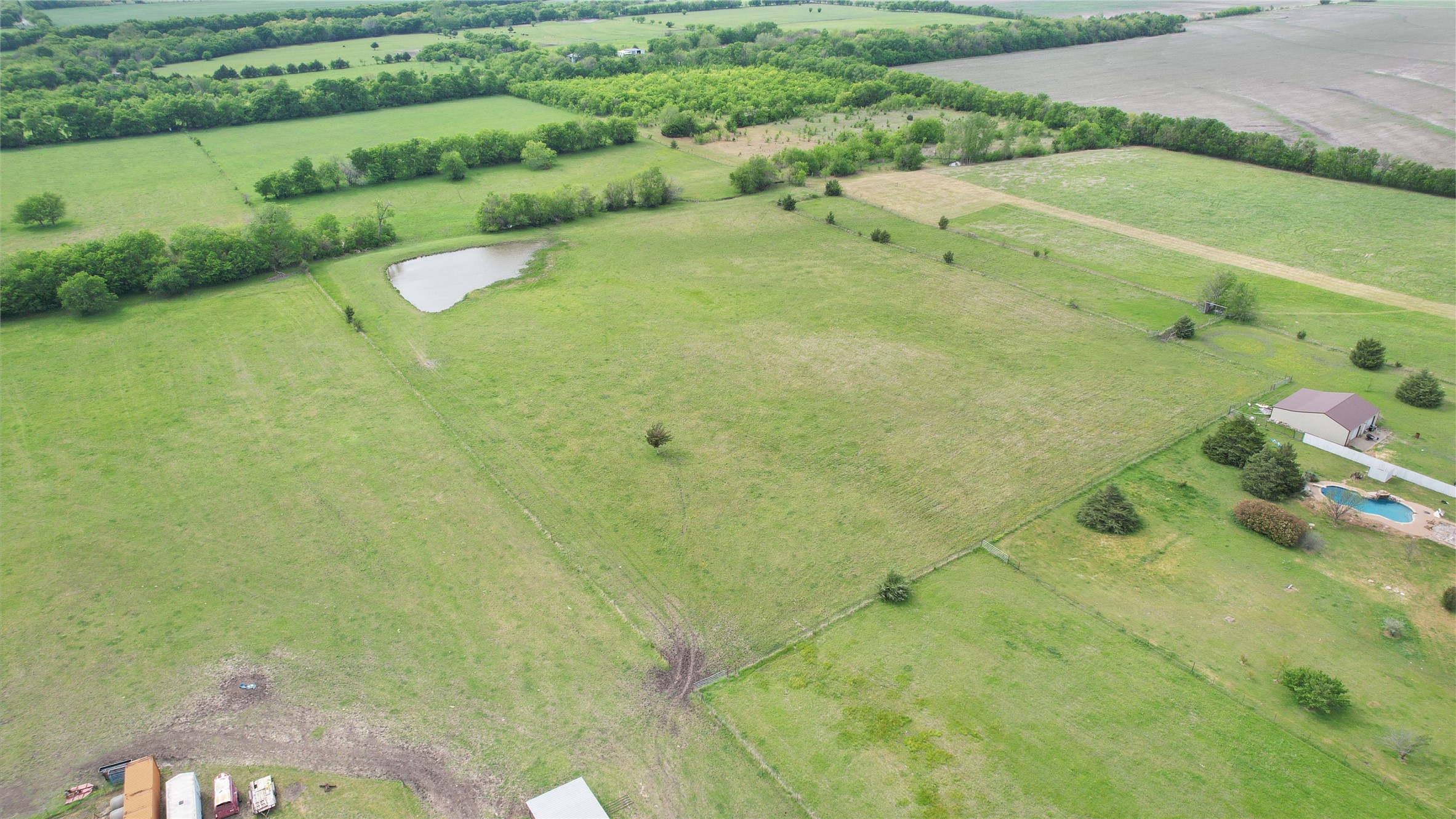 011 East Line Whitewright TX 75491
