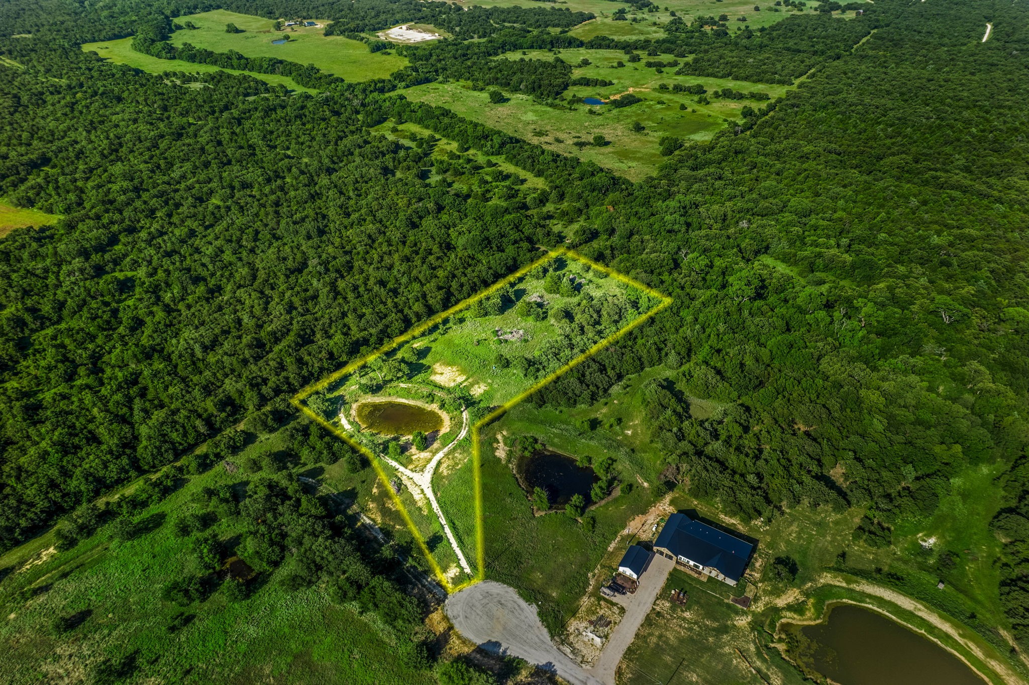 418 Pondview Lane Nocona TX 76255