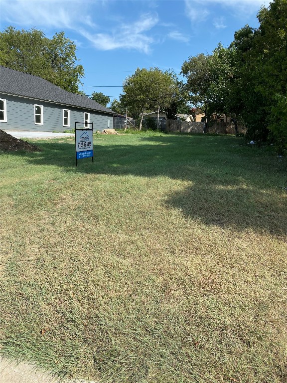 1117 E Cantey Street Fort Worth TX 76104