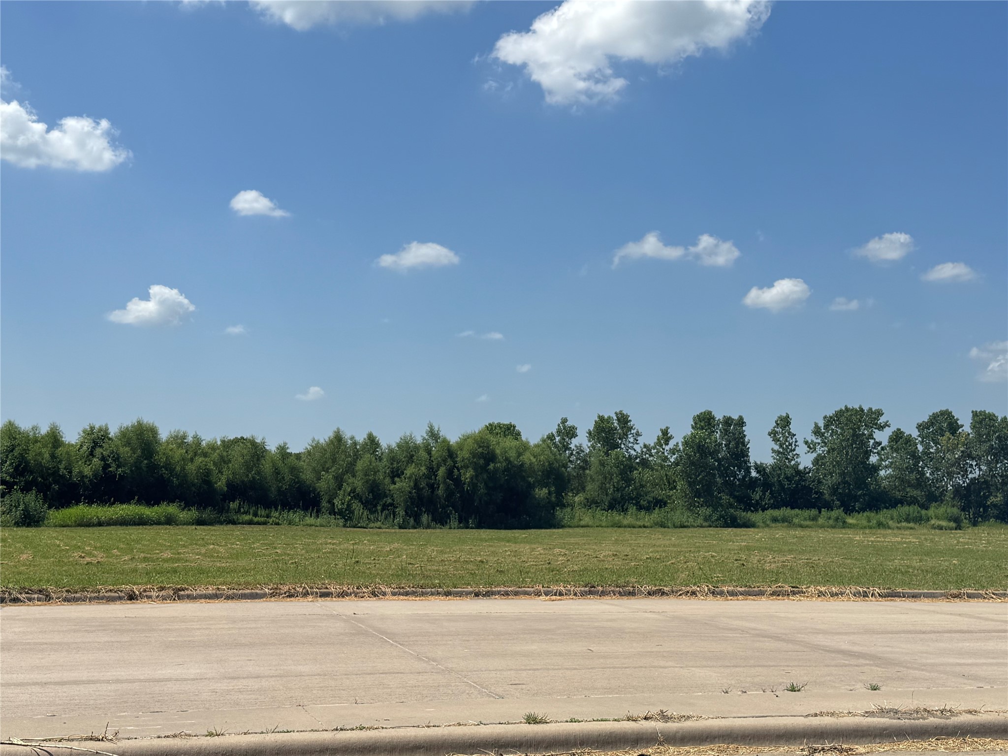 1000 E Danieldale Road Desoto TX 75115