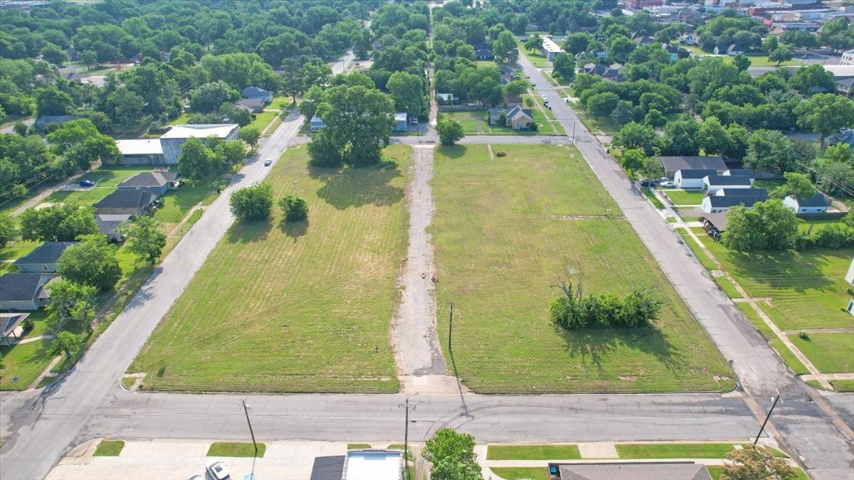 715 W Sears Denison TX 75076