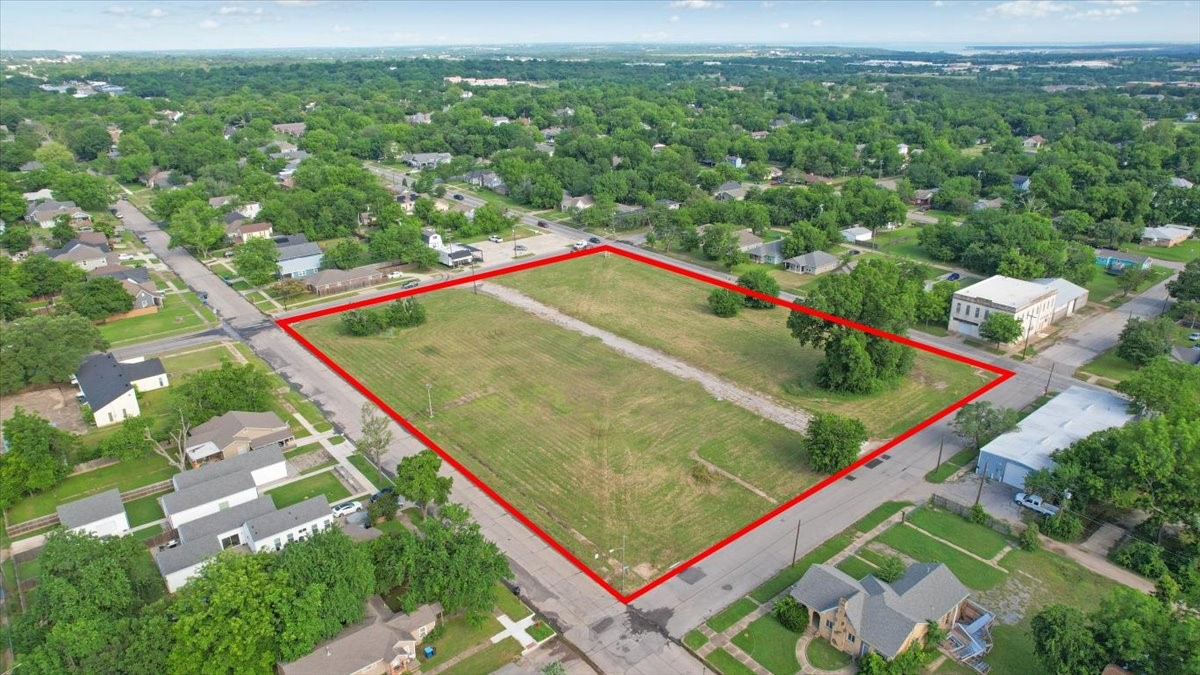 715 W Sears Denison TX 75076