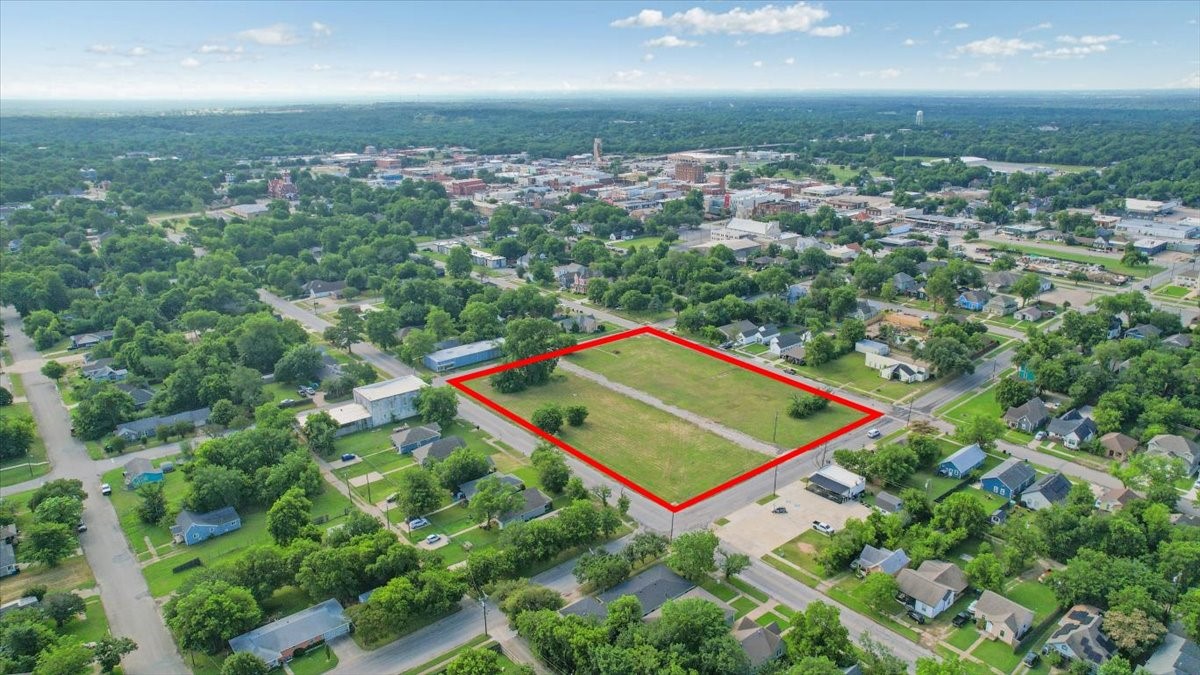 715 W Sears Denison TX 75076