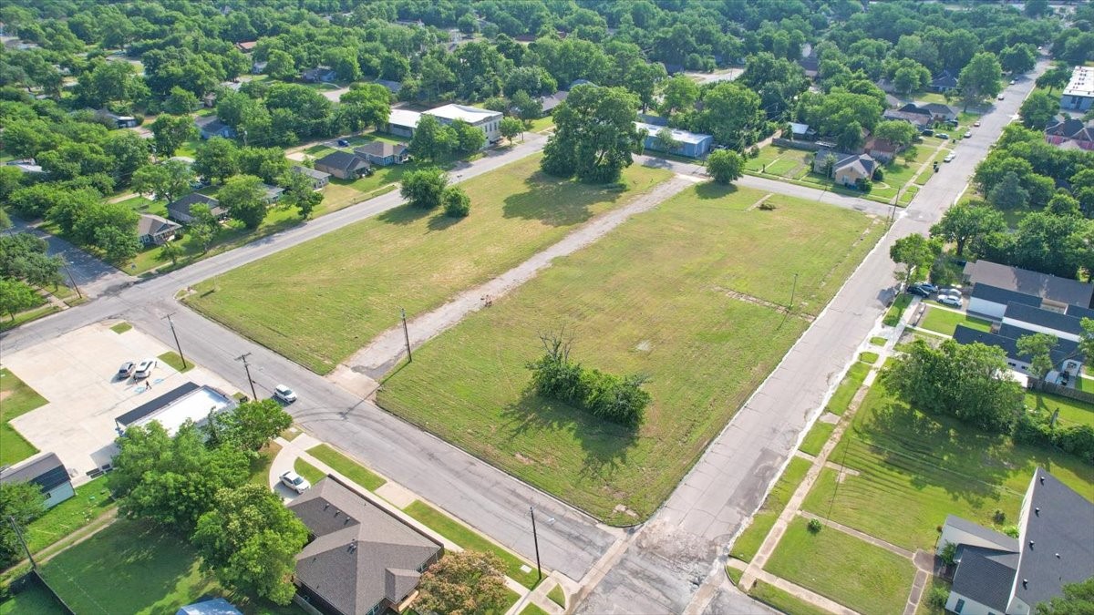 715 W Sears Denison TX 75076