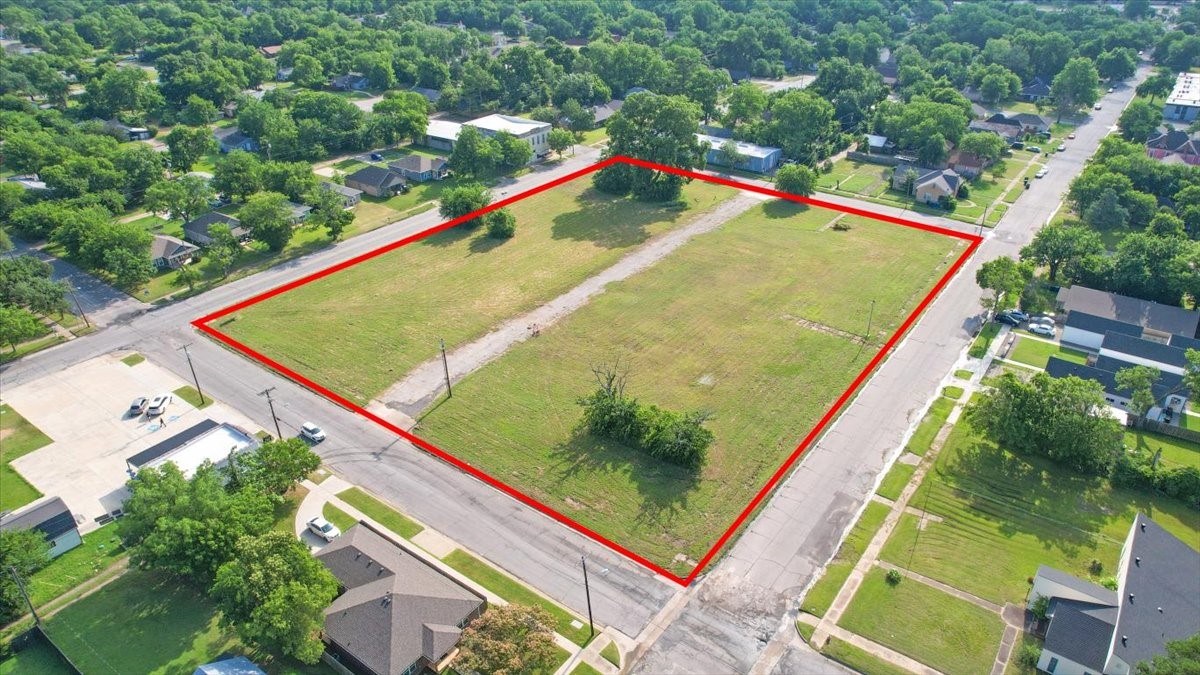 715 W Sears Denison TX 75076
