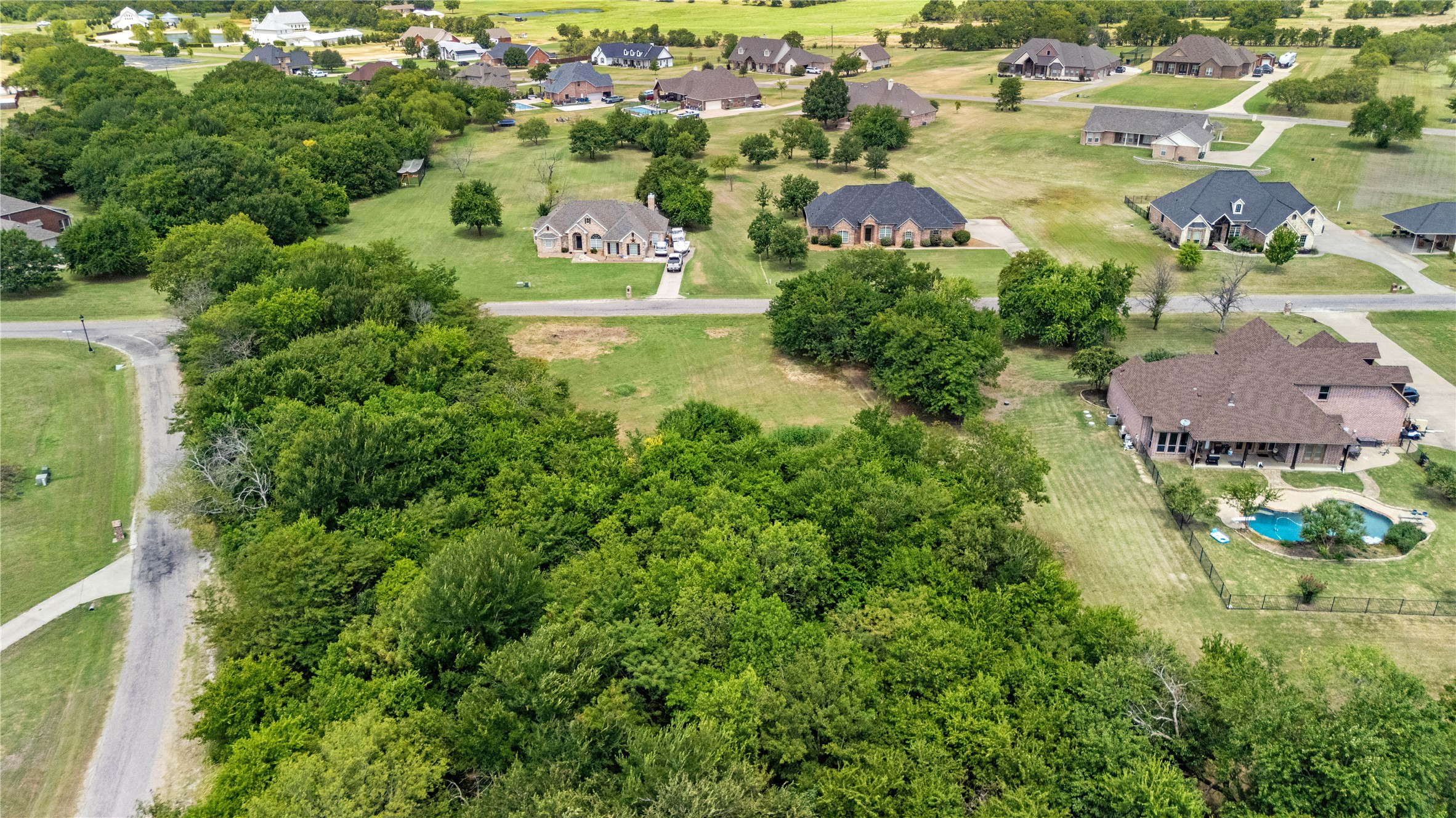 111 Broken Bow Drive Gunter TX 75058