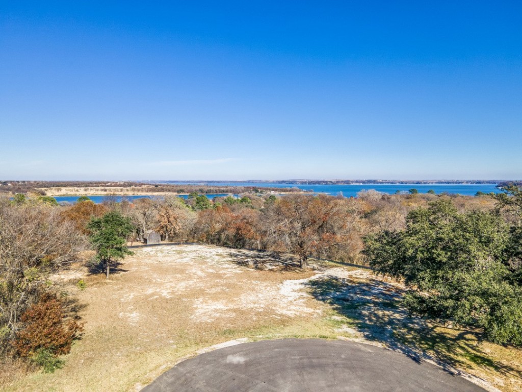 548 Cresthaven Court Azle TX 76020