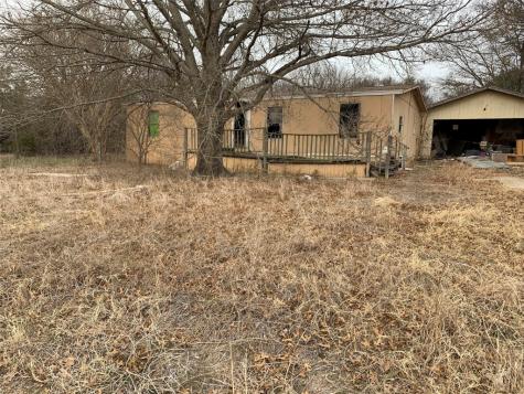 5811 Belaire Circle Granbury TX 76048