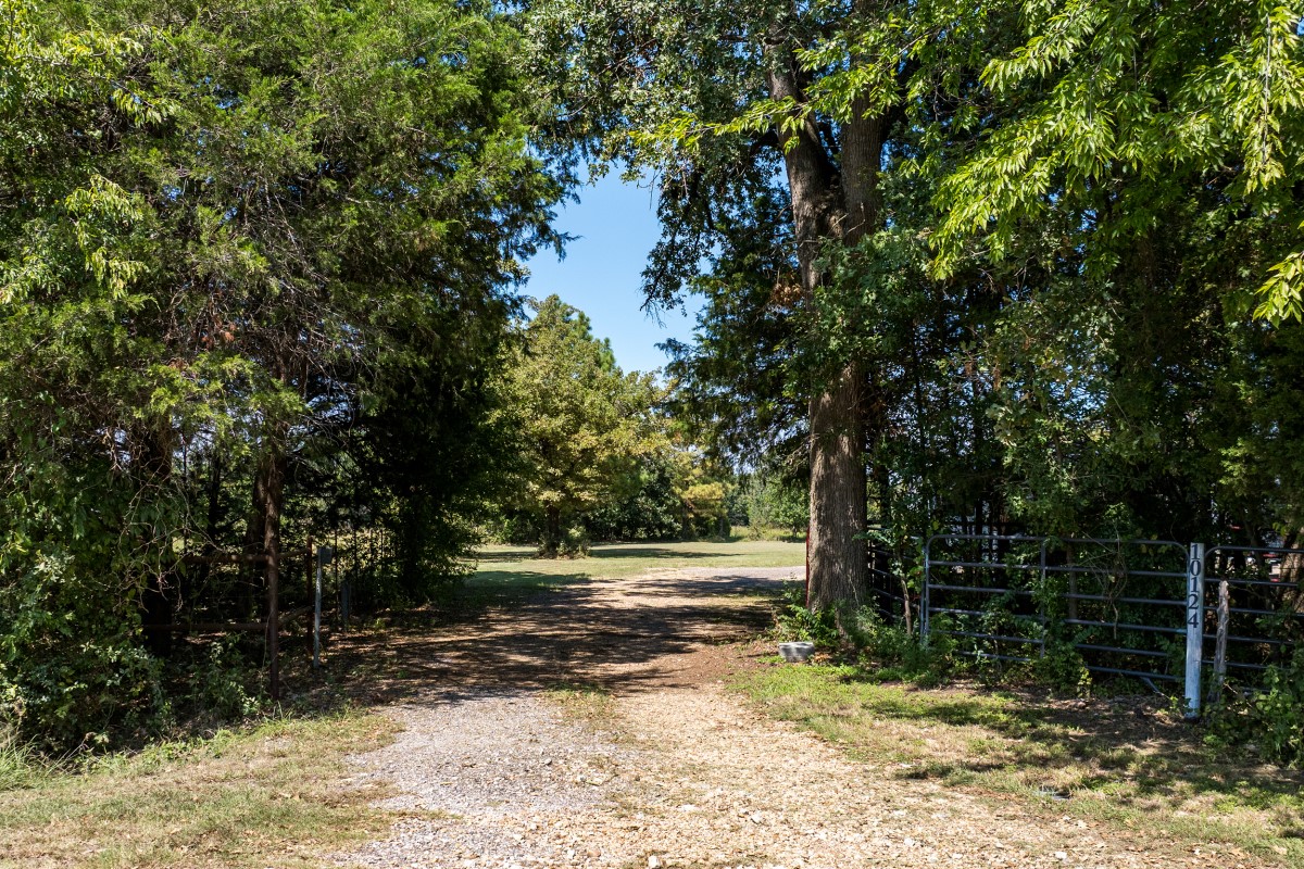 10124 County Road 4022 Kemp TX 75143