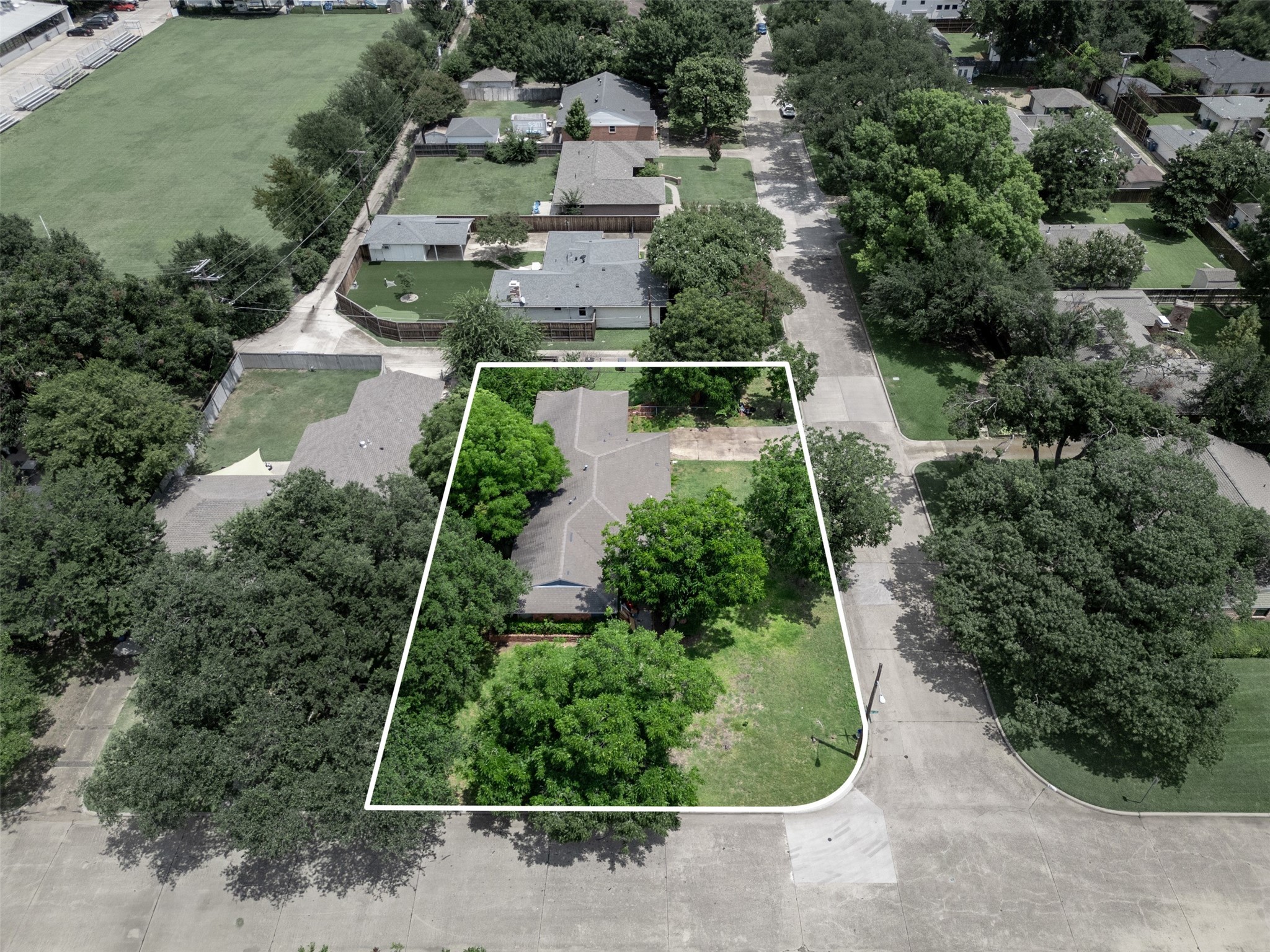 9904 Ontario Lane Dallas TX 75220
