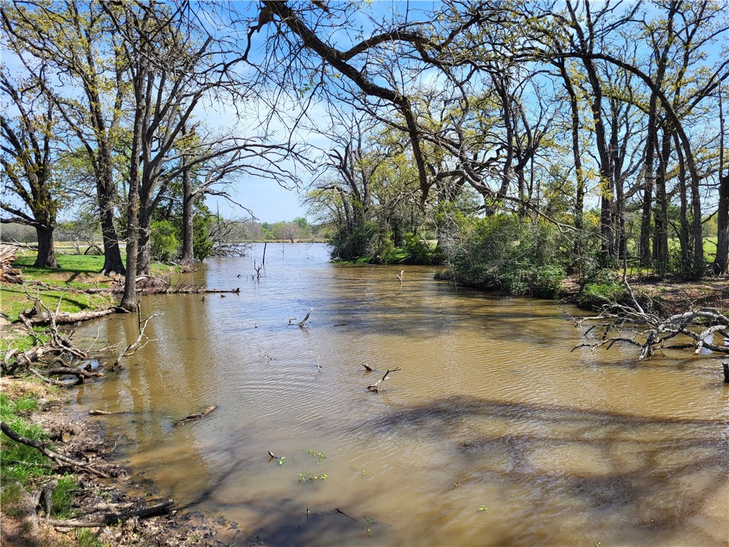 93.4 Ac Lcr 862 Donie TX 75838