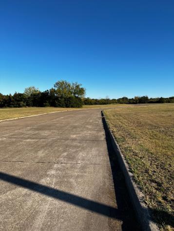601 W Wintergreen Road Desoto TX 75115
