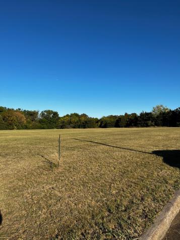 601 W Wintergreen Road Desoto TX 75115