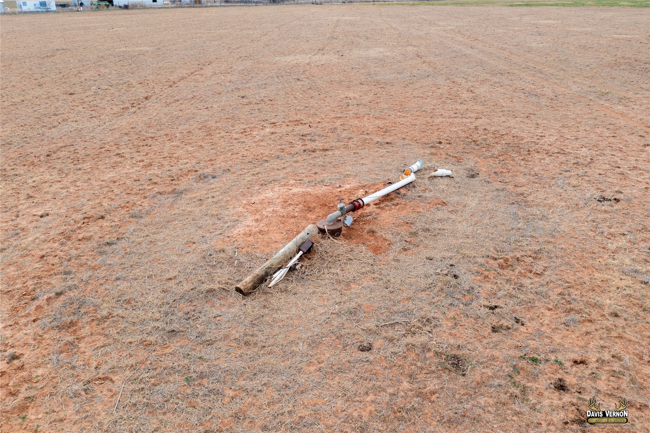 4 Cr 4354 Munday TX 76371