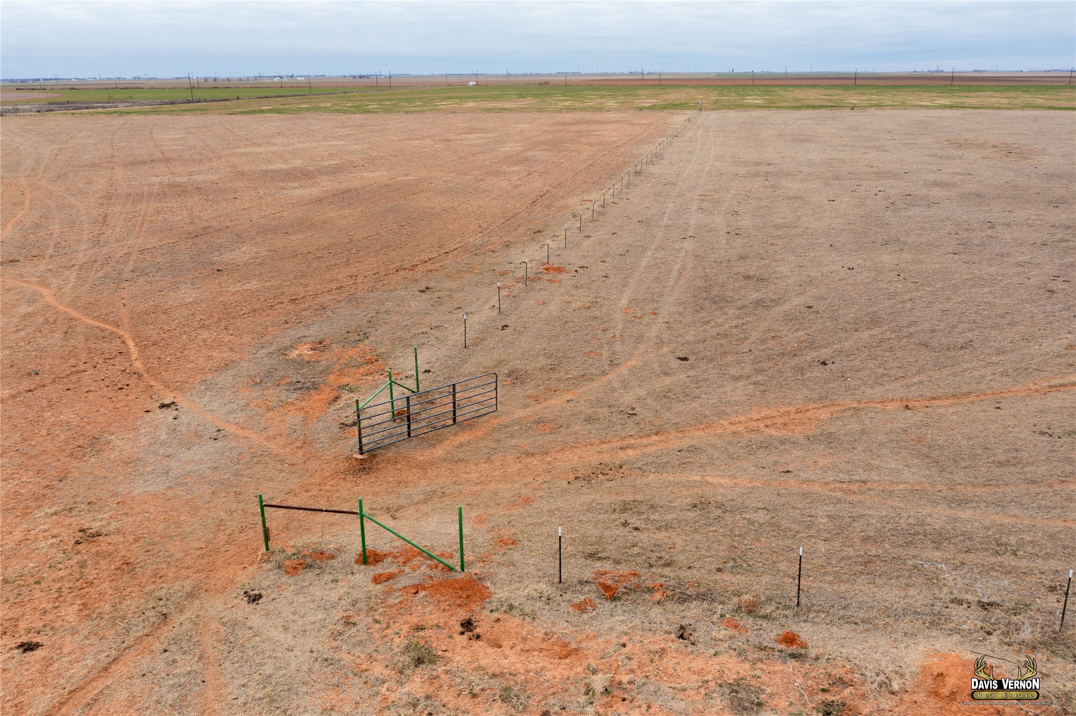 4 Cr 4354 Munday TX 76371