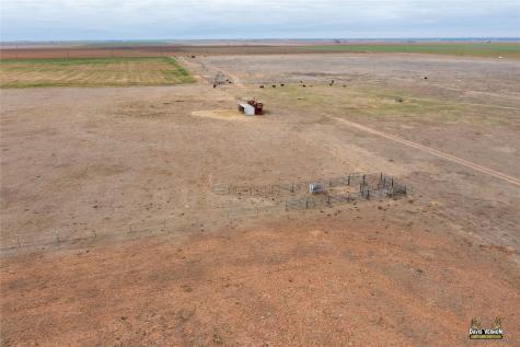 4 Cr 4354 Munday TX 76371