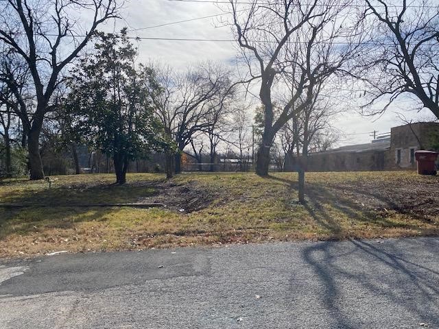 306 E 2nd Street Bonham TX 75418