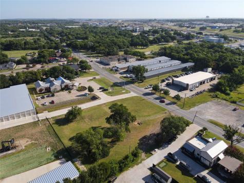 2412 Travis Street Sherman TX 75092