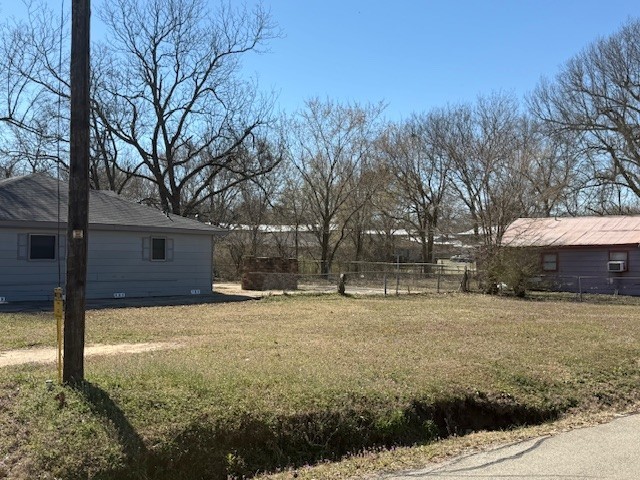 1481 NE 10 Paris TX 75460