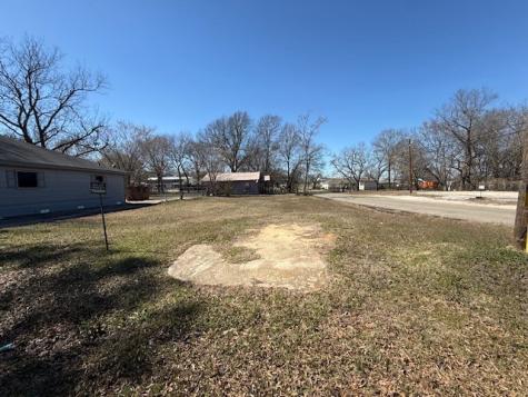 1481 NE 10 Paris TX 75460
