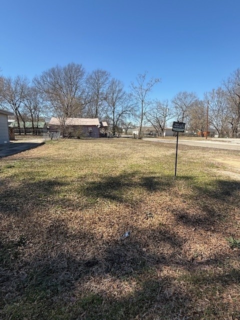 1481 NE 10 Paris TX 75460
