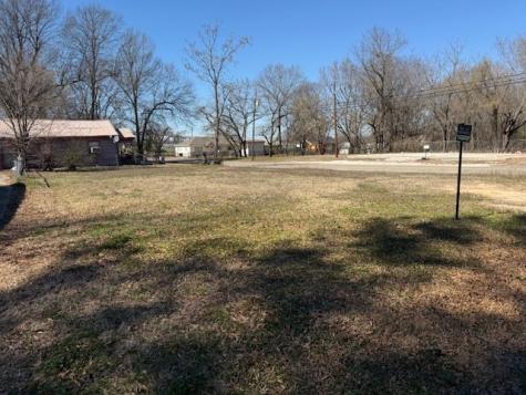 1481 NE 10 Paris TX 75460