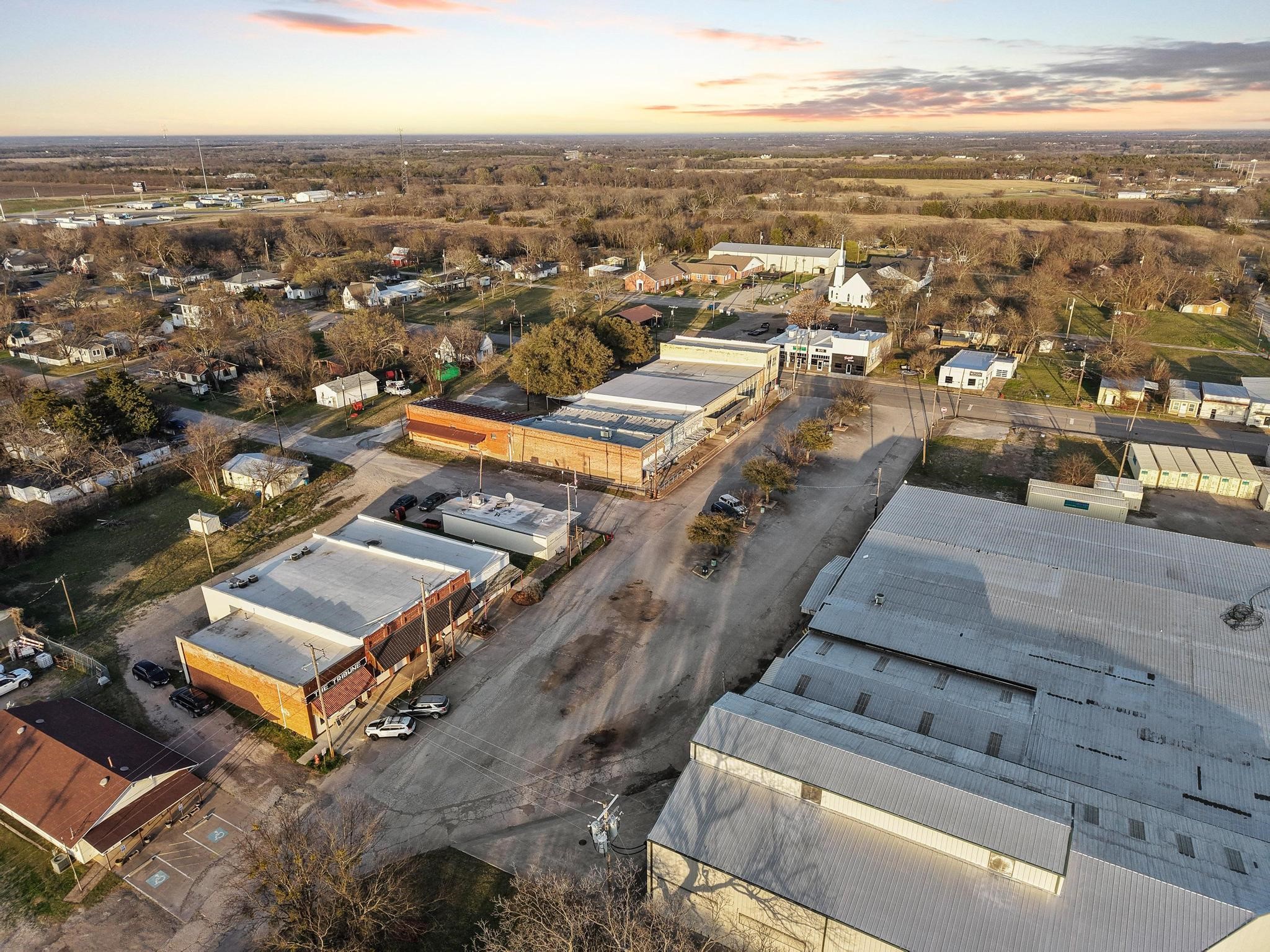 120 Holmes Street Trenton TX 75490