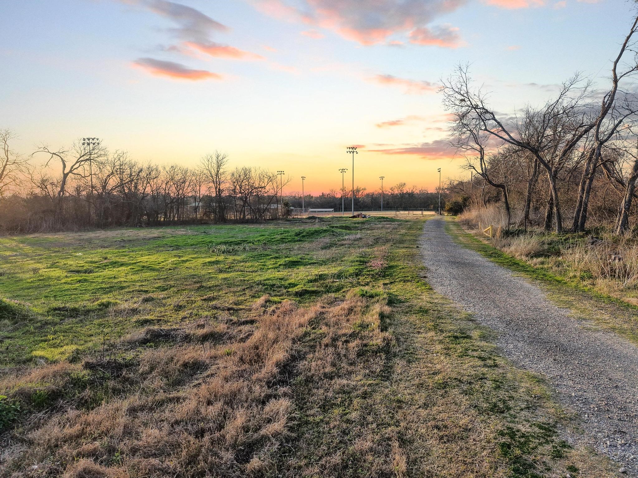 120 Holmes Street Trenton TX 75490