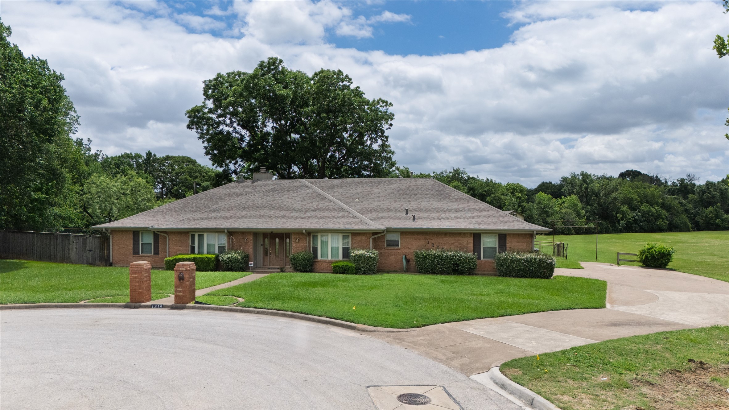 1215 Oakwood Trail Southlake TX 76092