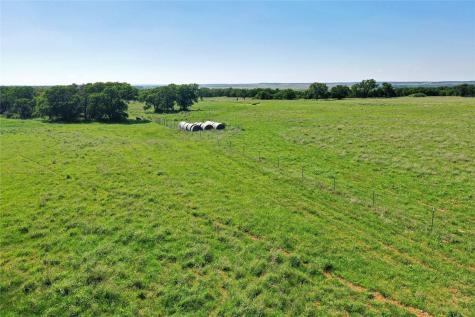 136 Acres Fm 2127 Bowie TX 76230