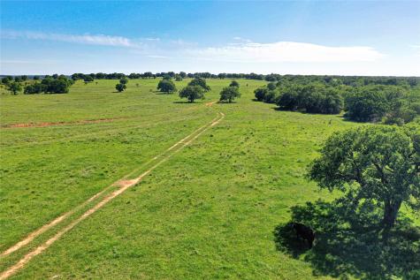 136 Acres Fm 2127 Bowie TX 76230