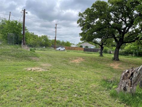 916 W Moss Street Eastland TX 76448