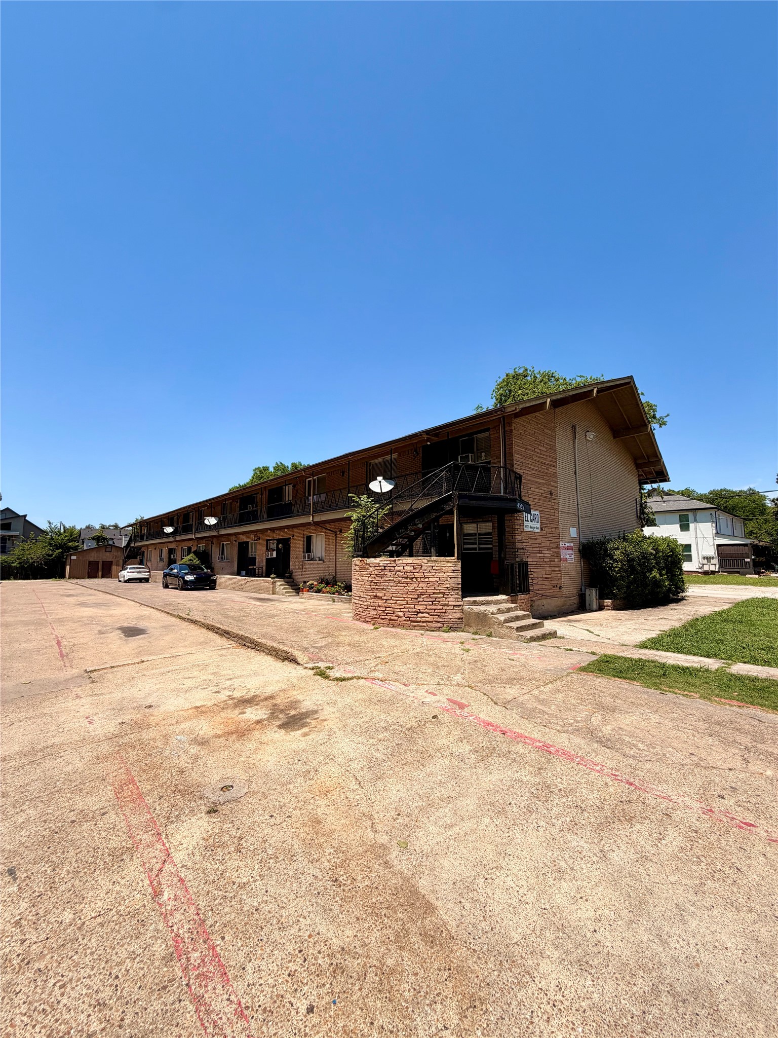 4523-4601 Reiger Avenue Dallas TX 75246