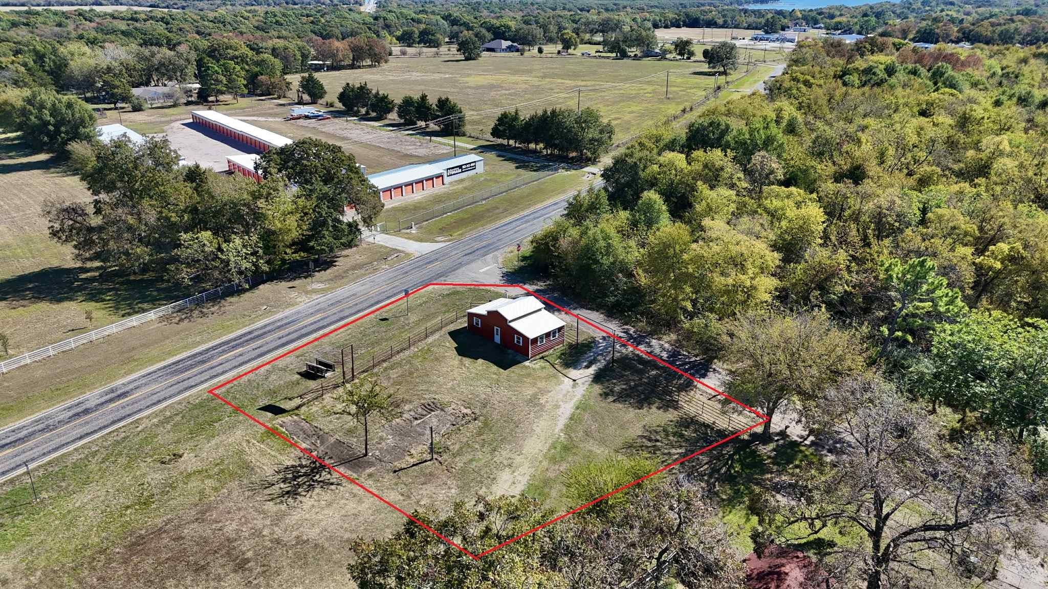102 Rs County Road 1622 Lone Oak TX 75453