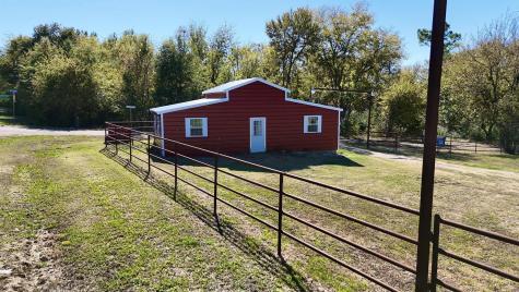 102 Rs County Road 1622 Lone Oak TX 75453