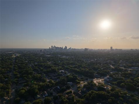 611 Parkview Avenue Dallas TX 75223