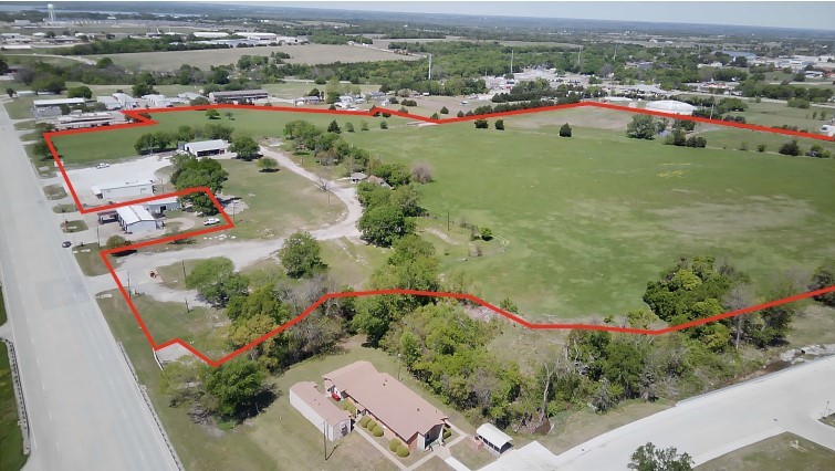 676 W Audie Murphy Parkway Farmersville TX 75442