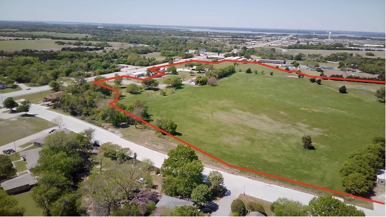 676 W Audie Murphy Parkway Farmersville TX 75442