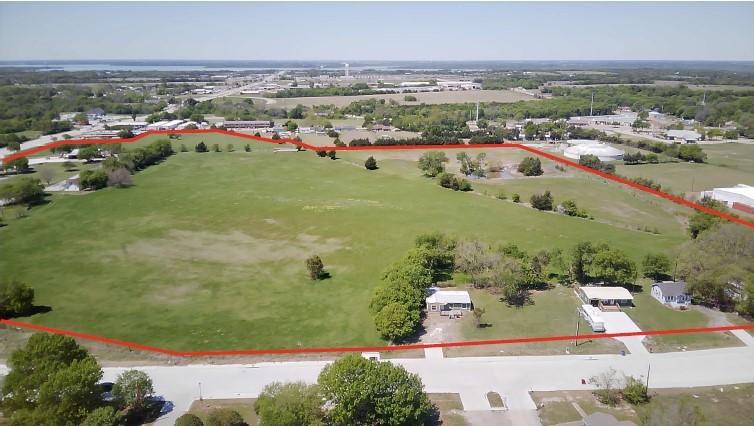 676 W Audie Murphy Parkway Farmersville TX 75442
