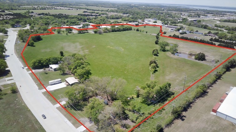 676 W Audie Murphy Parkway Farmersville TX 75442