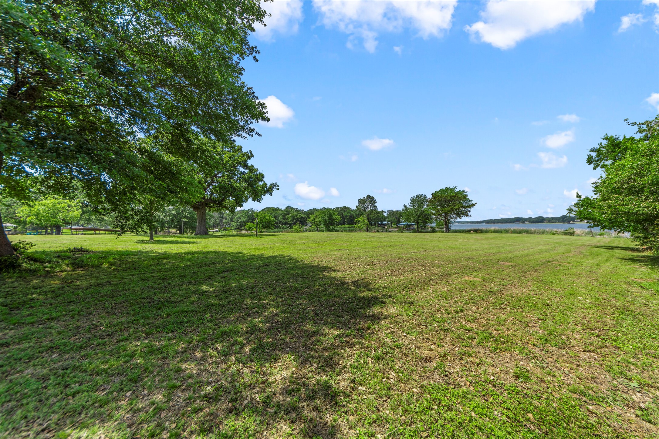 7505 Parkview Drive Bonham TX 75418