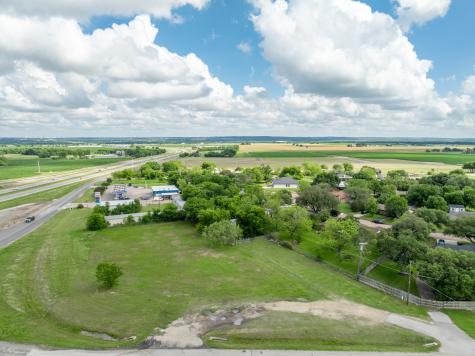5153 N Highway 6 Woodway TX 76712