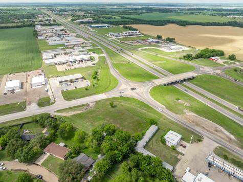 5153 N Highway 6 Woodway TX 76712