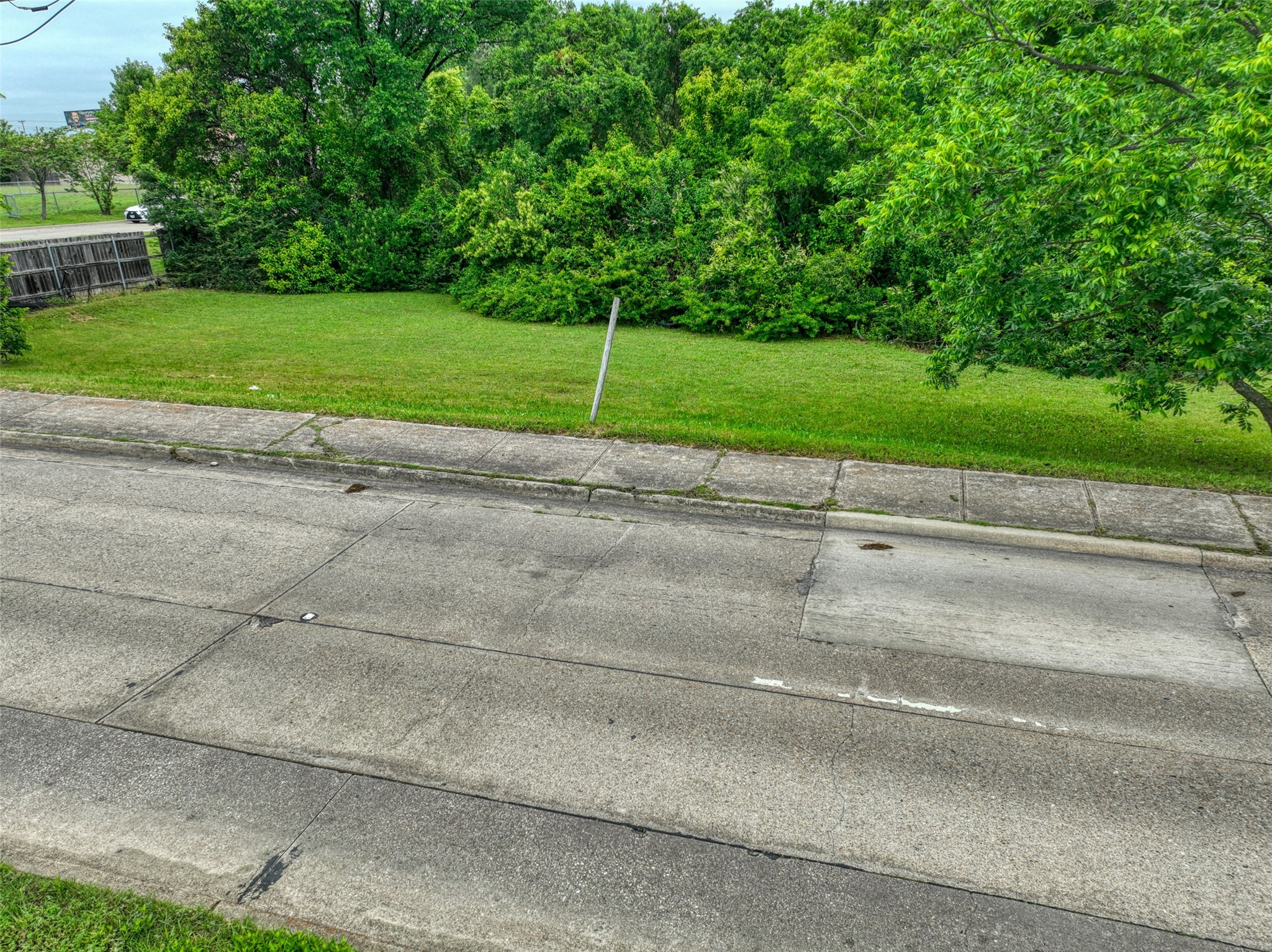 225 E Laureland Road Dallas TX 75241