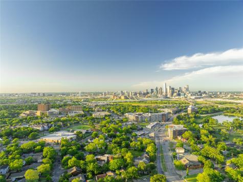 820 Elsbeth Street Dallas TX 75208