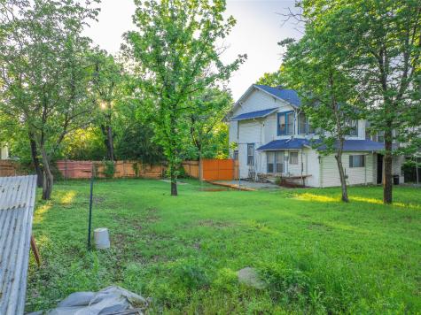 820 Elsbeth Street Dallas TX 75208