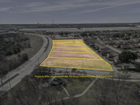 915 N Peachtree Mesquite TX 75149