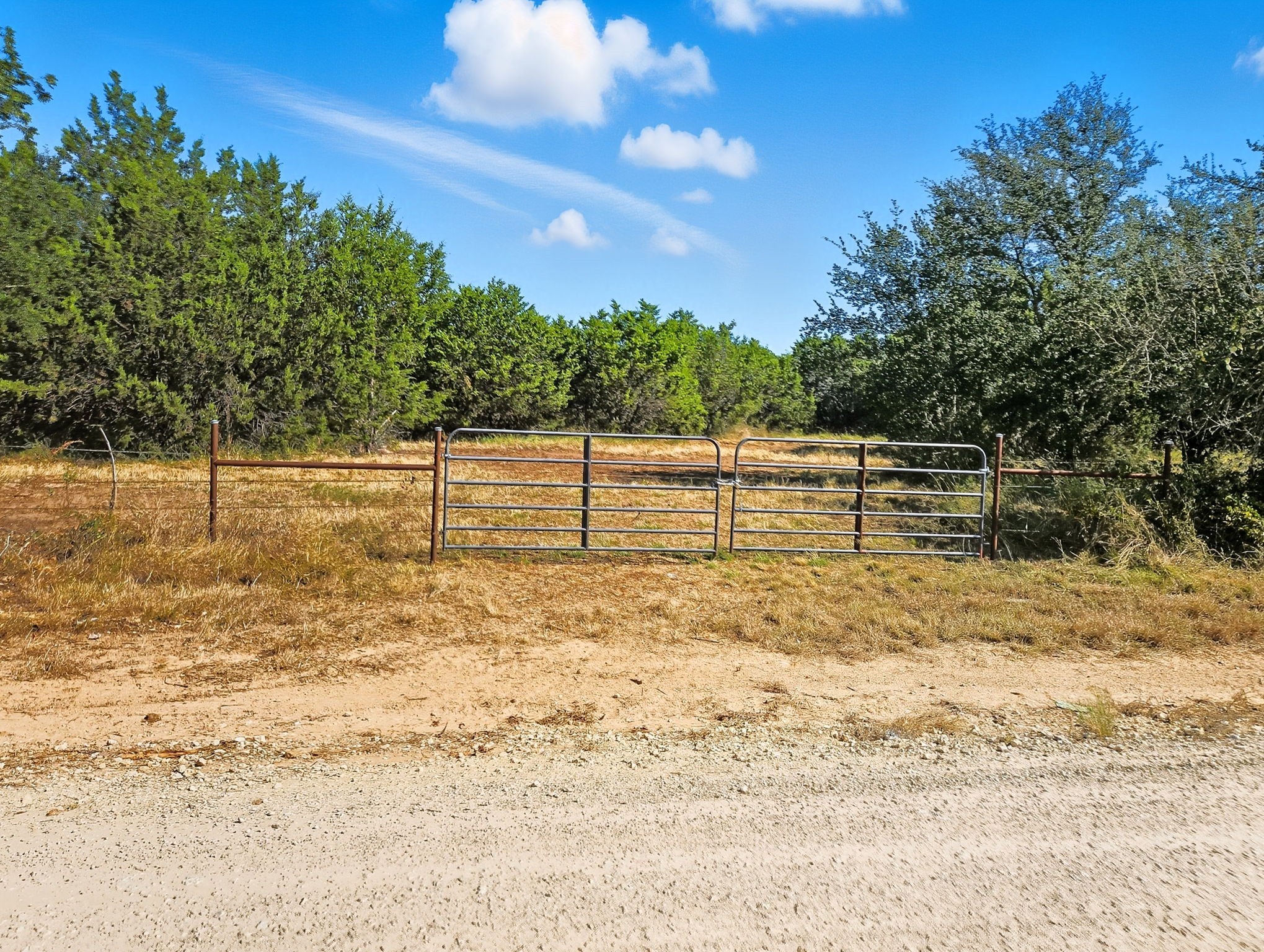 5698 County Road 102 Purmela TX 76566
