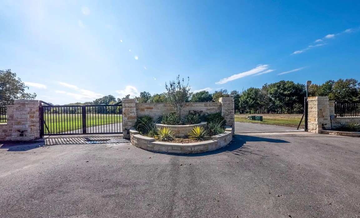 93 Stillwater Shores Drive Corsicana TX 75109
